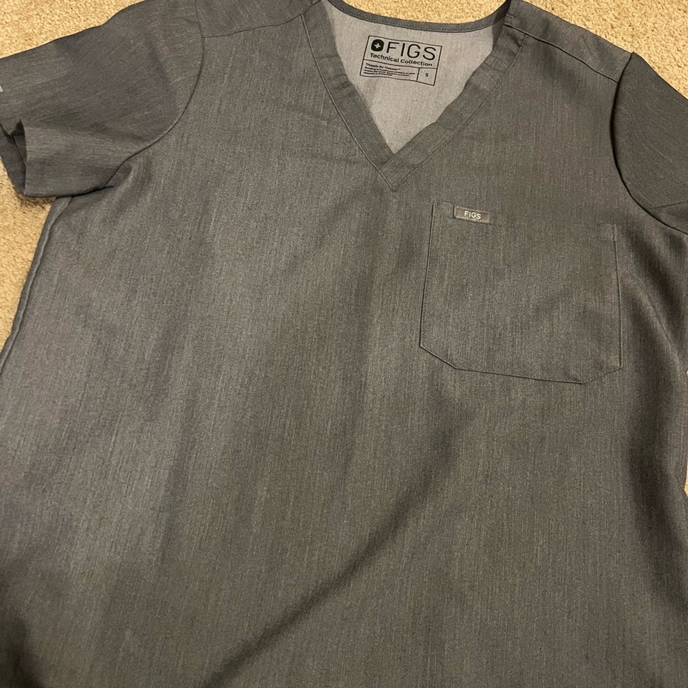 Women’s Small Figs top